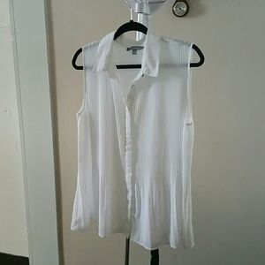 CLEARANCE White Flowy Top (T2)